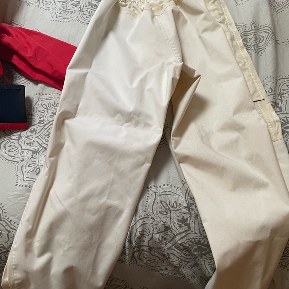 Patagonia, women’s, sailing, rain suit, coats a med, pants are size 14 - Picture 4 of 6